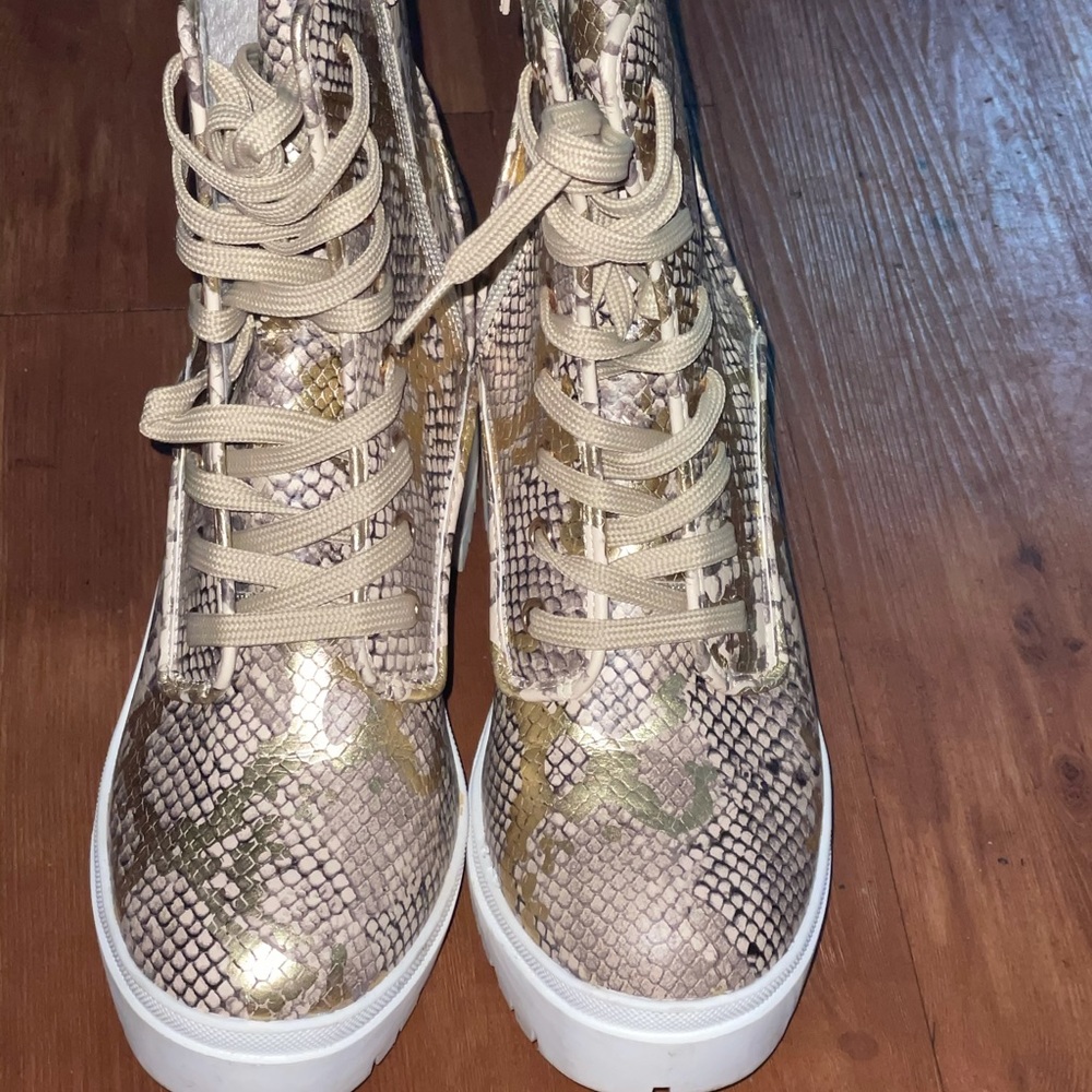 Platform combat boot - Picture 4 of 4